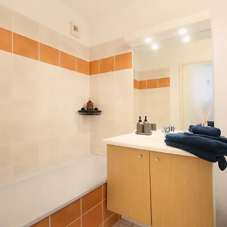 Berges Du Midi - Piscine Parking *