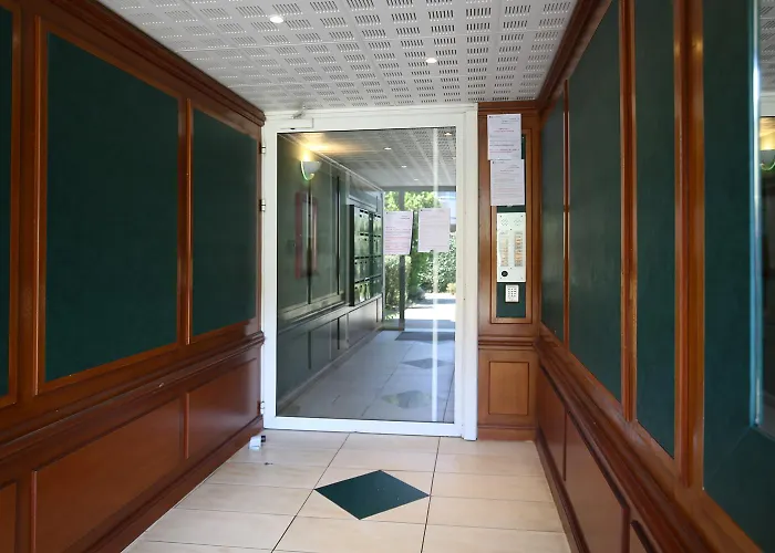 Berges Du Midi - Piscine Parking *