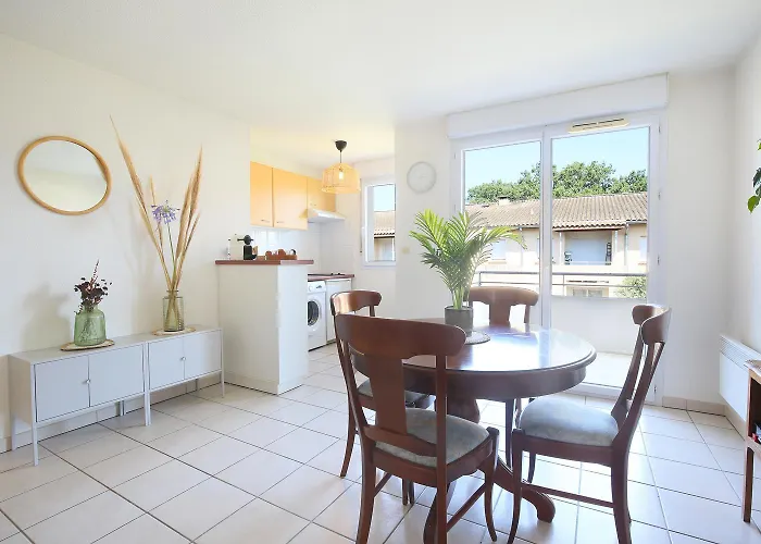 Berges Du Midi - Piscine Parking *