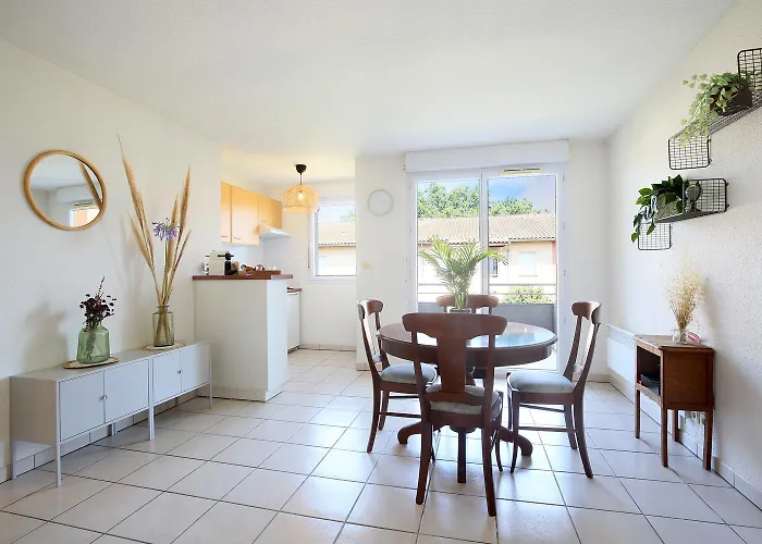 Berges Du Midi - Piscine Parking Fenouillet (Haute-Garonne)